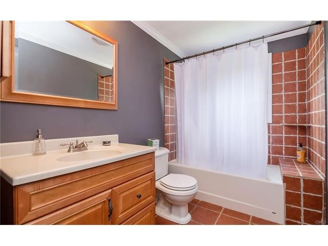 77 Poplar Road, Ridgefield, CT 06877
