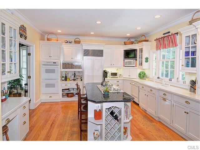 33 Rolling Hills Road, Ridgefield, CT 06877