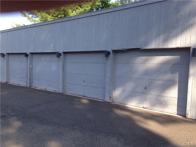 16 Fox Hill Garage, Ridgefield, CT 06877