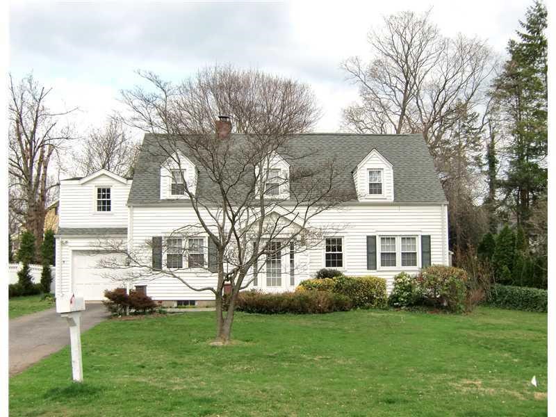 13 Linwood Avenue, Riverside, CT 06878