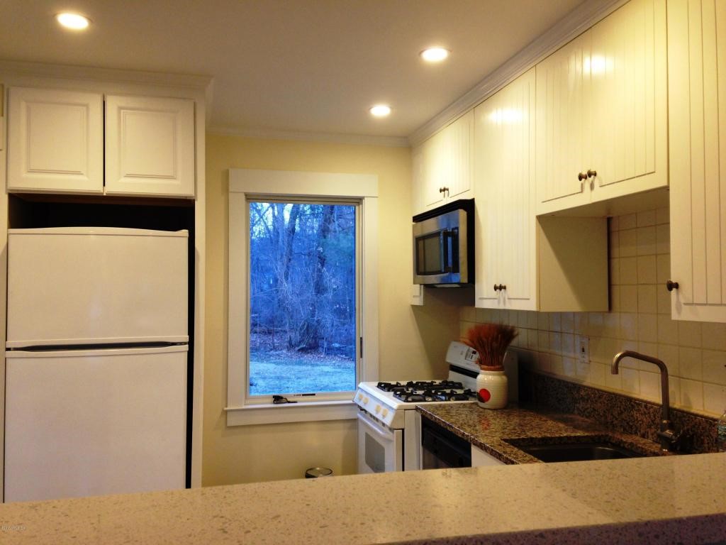 1 Gerald Court, Riverside, CT 06878