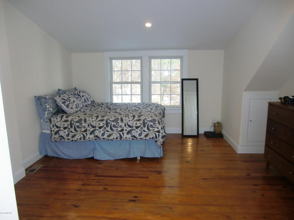 1 Gerald Court, Riverside, CT 06878