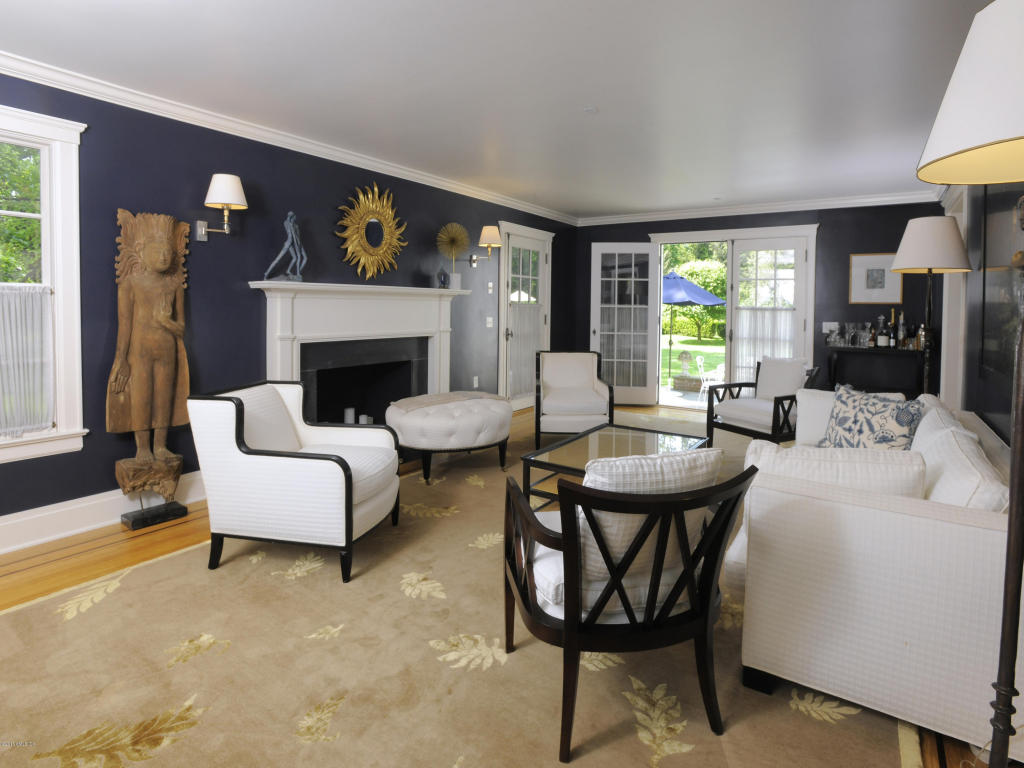 8 Cathlow Drive, Riverside, CT 06878