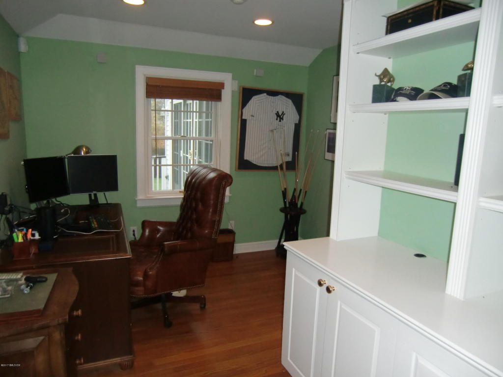51 Oval Avenue, Riverside, CT 06878