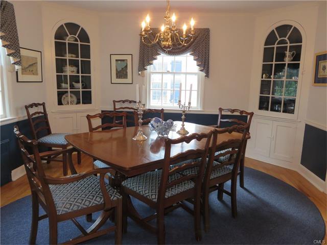 14 Knoll Street, Greenwich, CT 06878