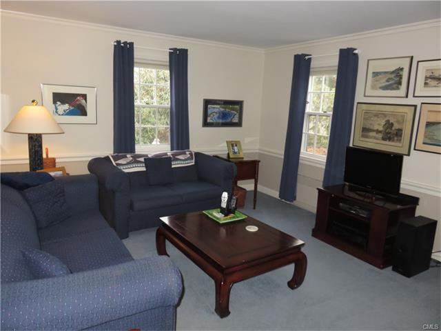 14 Knoll Street, Greenwich, CT 06878