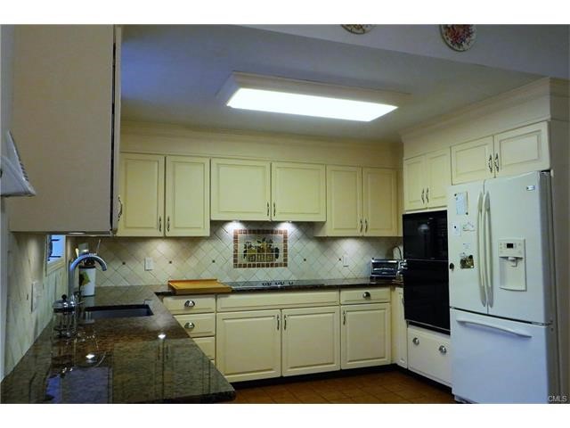 221 Lansdowne, Westport, CT 06880