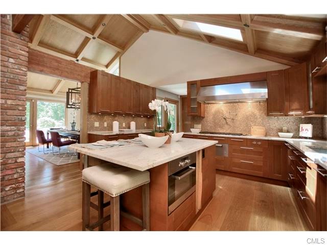 16 Hermit Lane, Westport, CT 06880