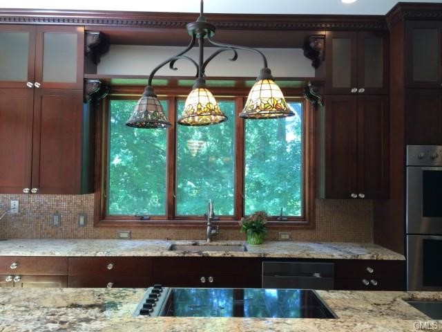 25 Old Road, Westport, CT 06880