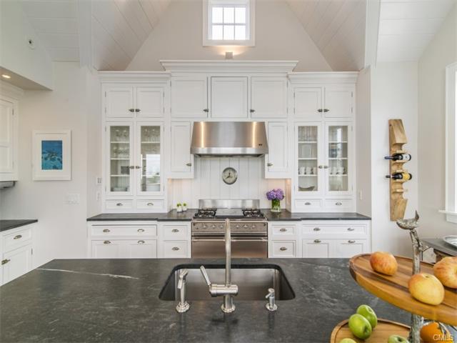 8 Sandpiper Road, Westport, CT 06880