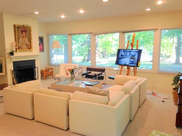 250 Saugatuck Avenue, Westport, CT 06880