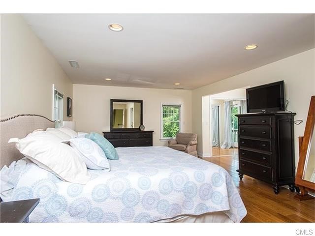 43 Crescent Road, Westport, CT 06880