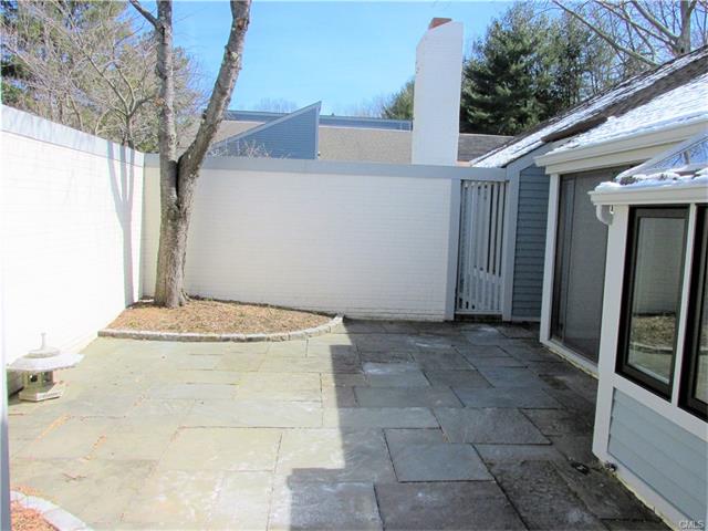 110 Harvest Commons, Westport, CT 06880