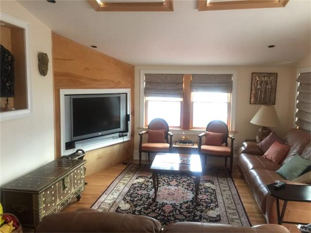 18 Salem Road, Westport, CT 06880