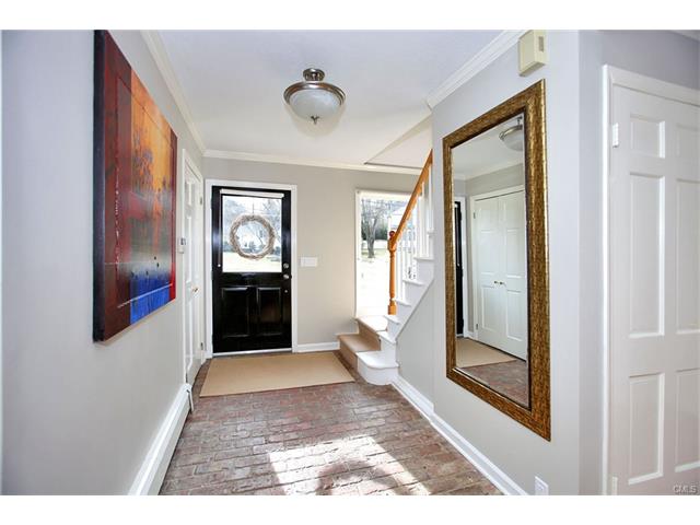 8 Pond Edge Road, Westport, CT 06880
