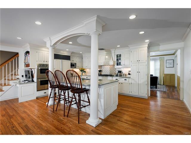 34 Compo Parkway, Westport, CT 06880