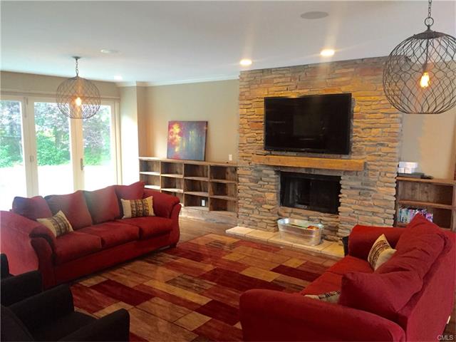 300 Newtown Turnpike, Weston, CT 06883