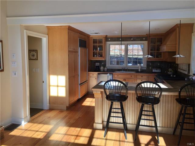 328 Newtown Turnpike, Weston, CT 06883