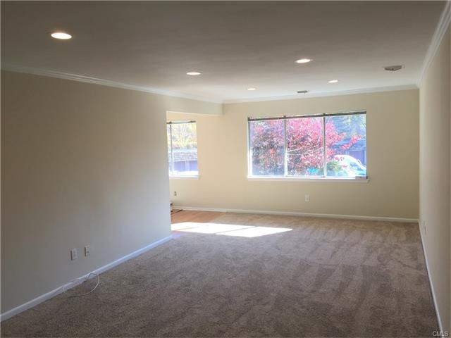 195 Southport Woods Drive, Fairfield, CT 06890