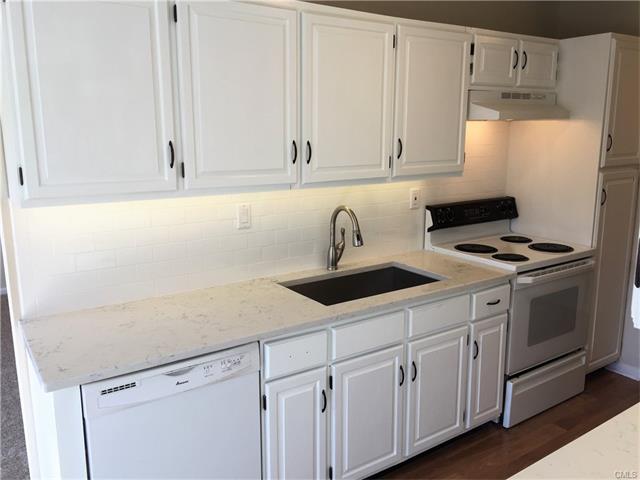 195 Southport Woods Drive, Fairfield, CT 06890