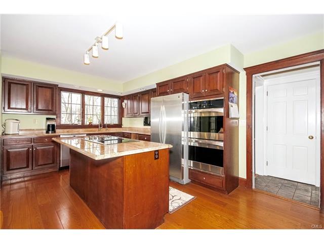 13 Guardhouse Drive, Redding, CT 06896