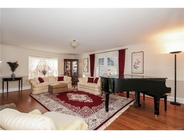 13 Guardhouse Drive, Redding, CT 06896