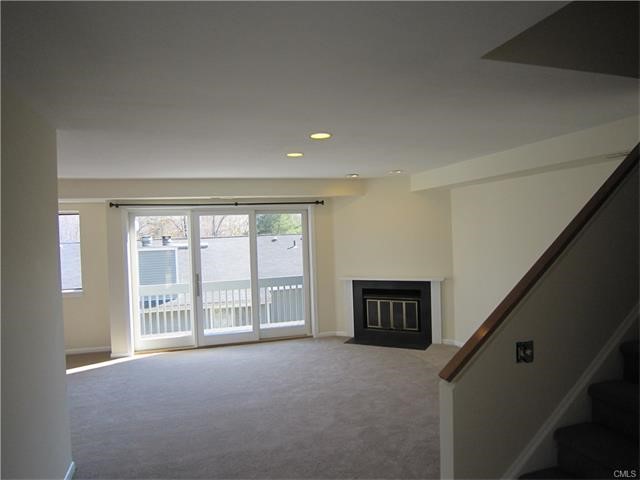 70 Glen View, Wilton, CT 06897