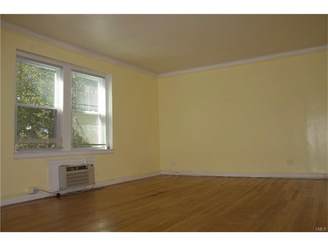 138 Woodside Green Street, Stamford, CT 06901