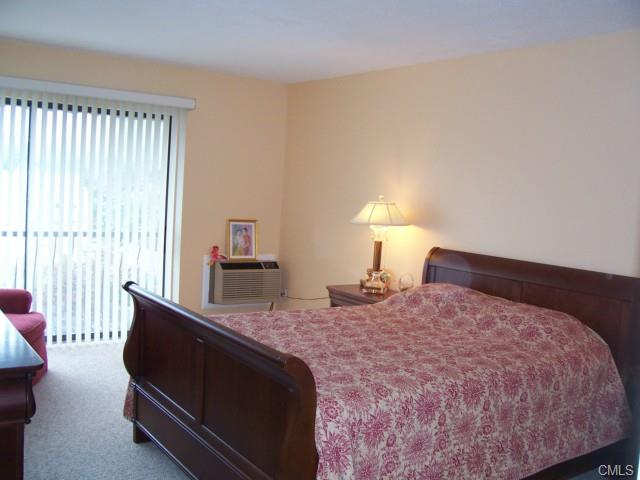 300 Seaside Avenue, Stamford, CT 06902