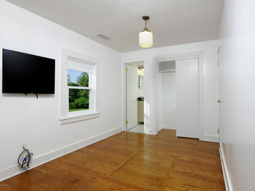 36 Cook Road, Stamford, CT 06902