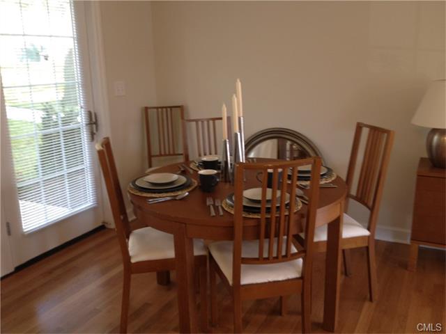 10 Stoneridge Circle, Stamford, CT 06902