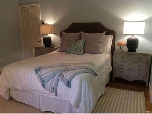 21 Ralsey Road, Stamford, CT 06902