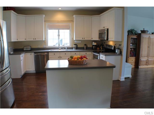 67 Stamford Avenue, Stamford, CT 06902