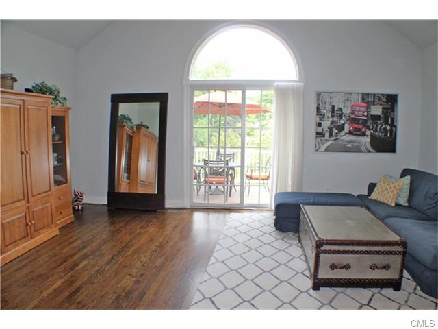 67 Stamford Avenue, Stamford, CT 06902