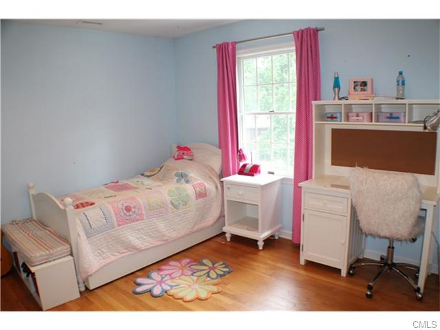 67 Stamford Avenue, Stamford, CT 06902