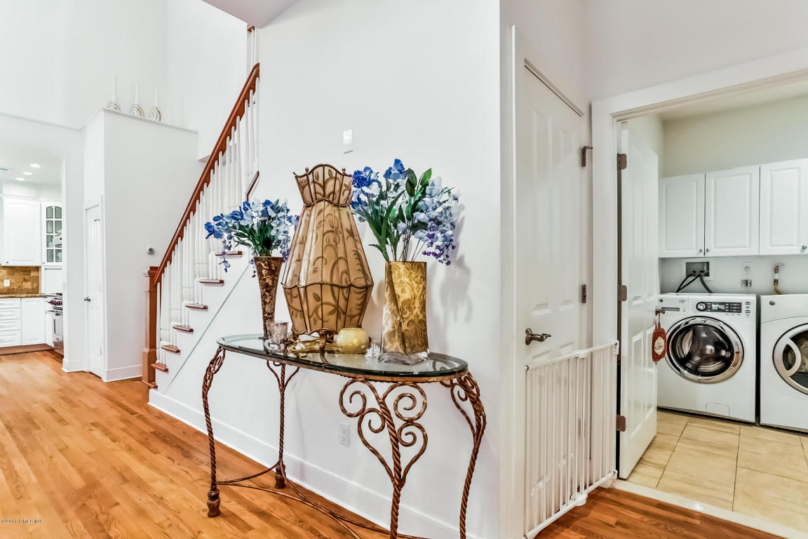 77 Havemeyer Lane, Stamford, CT 06902