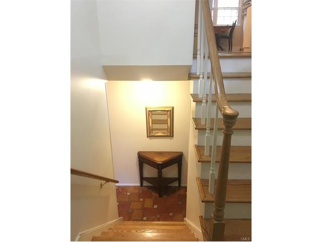 95 Hemlock Drive, Stamford, CT 06902