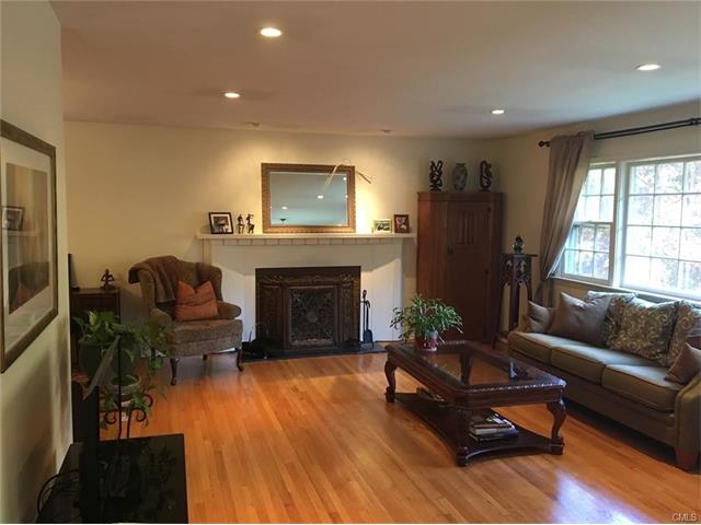 95 Hemlock Drive, Stamford, CT 06902
