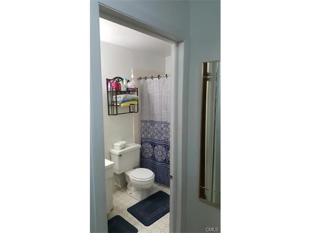 220 Cove Road, Stamford, CT 06902