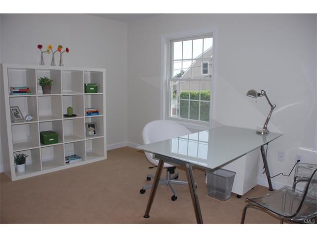 49 Fairgate Drive, Stamford, CT 06902