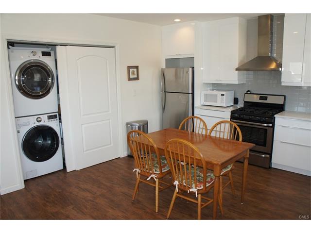 16 Manor Street, Stamford, CT 06902