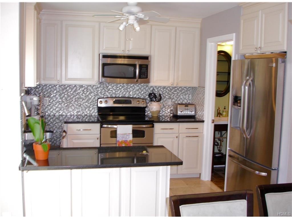 30 Elmcroft Road, Stamford, CT 06902