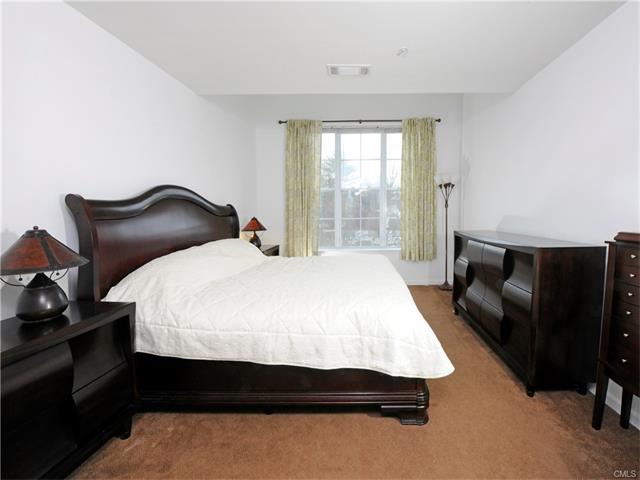 25 Adams Avenue, Stamford, CT 06902