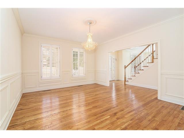 3 Van Rensselaer Avenue, Stamford, CT 06902