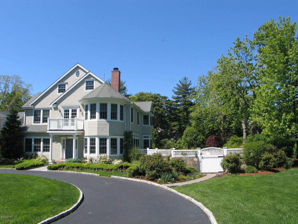 237 Ocean Drive East, Stamford, CT 06902