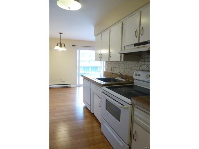 12 Tuttle Street, Stamford, CT 06902