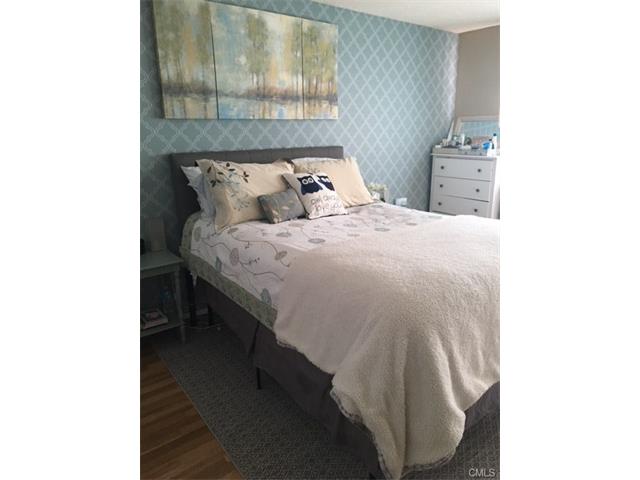 637 Cove Road, Stamford, CT 06902