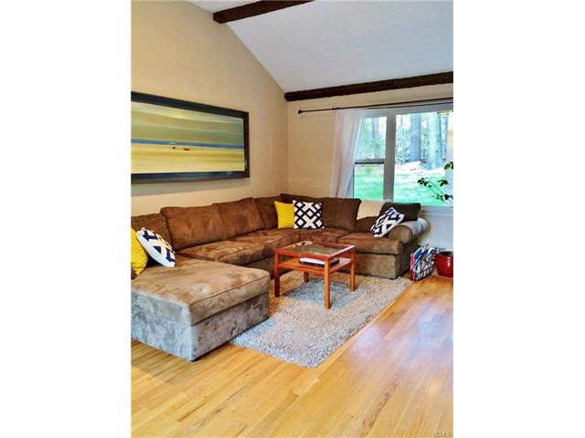 251 East Hunting Ridge Road, Stamford, CT 06903
