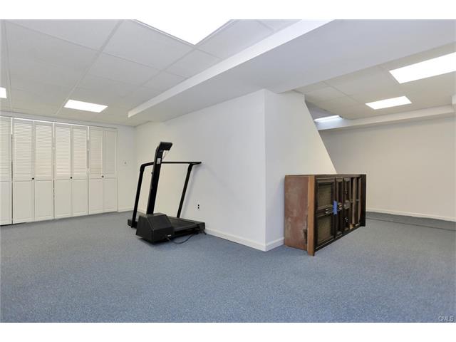 29 Lawrence Hill Road, Stamford, CT 06903