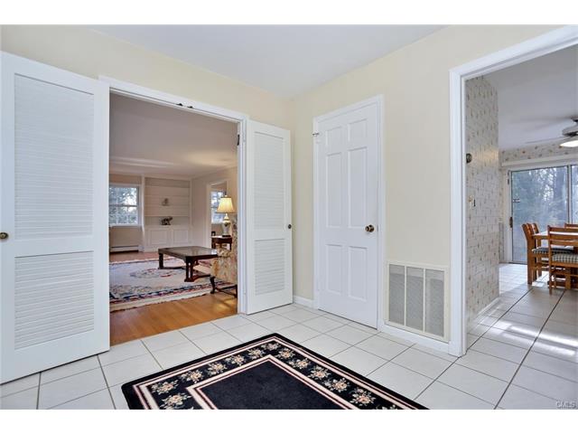 29 Lawrence Hill Road, Stamford, CT 06903